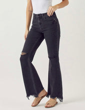 Load image into Gallery viewer, Black Risen high rise distressed jeans
